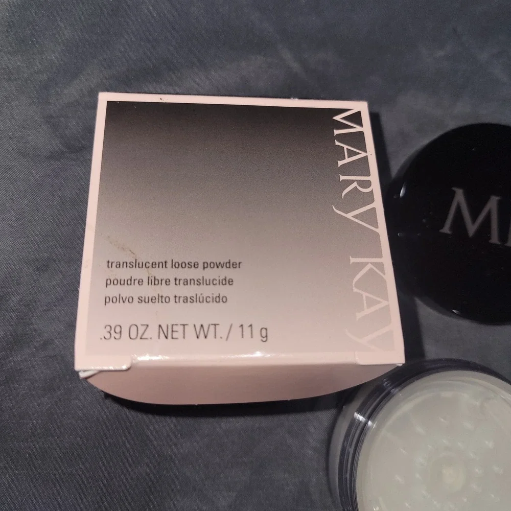 Mary Kay Translucent Loose Powder Full Size / New with Box